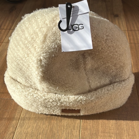 NWT - Picture 3 of 4